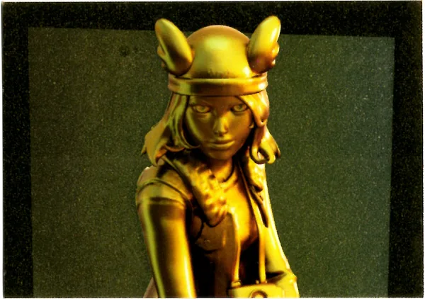 Skye (golden agent) 1 sticker #159 - Panini Fortnite Golden Frame Series